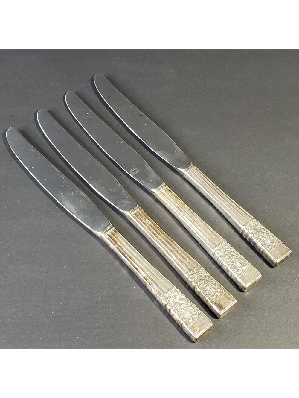 Vintage Oneida Community Silver Plate 1936 Coronation Dinner Knives 4 Flatware